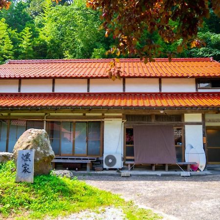 一棟貸し宿kusuburu House Chartered Accommodation Okinoshima  外观 照片